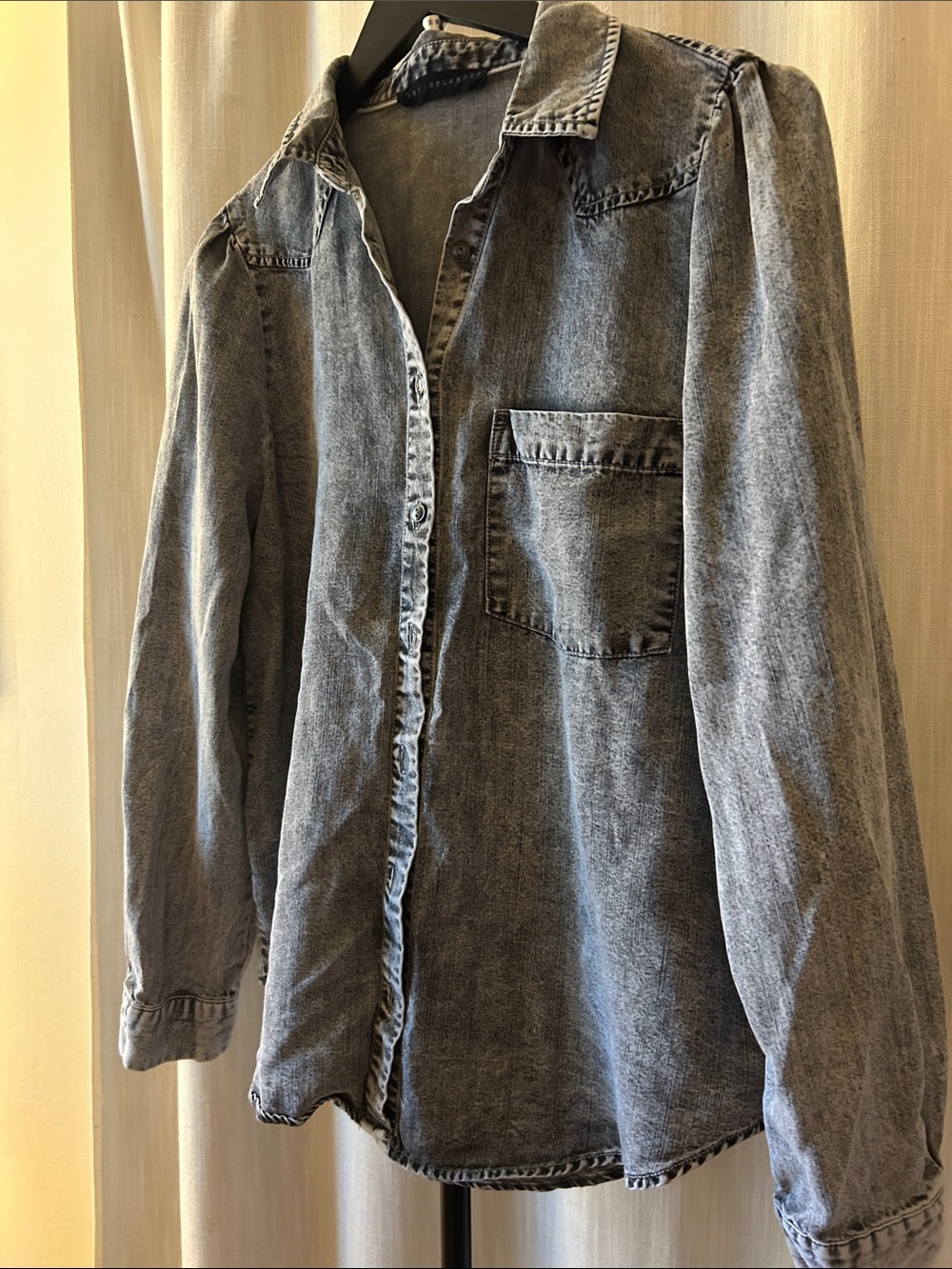 Women’s Washed Lyocel Button-Up Shirt Gray Medium Very Soft. Jane and Delancey - Picture 3 of 4